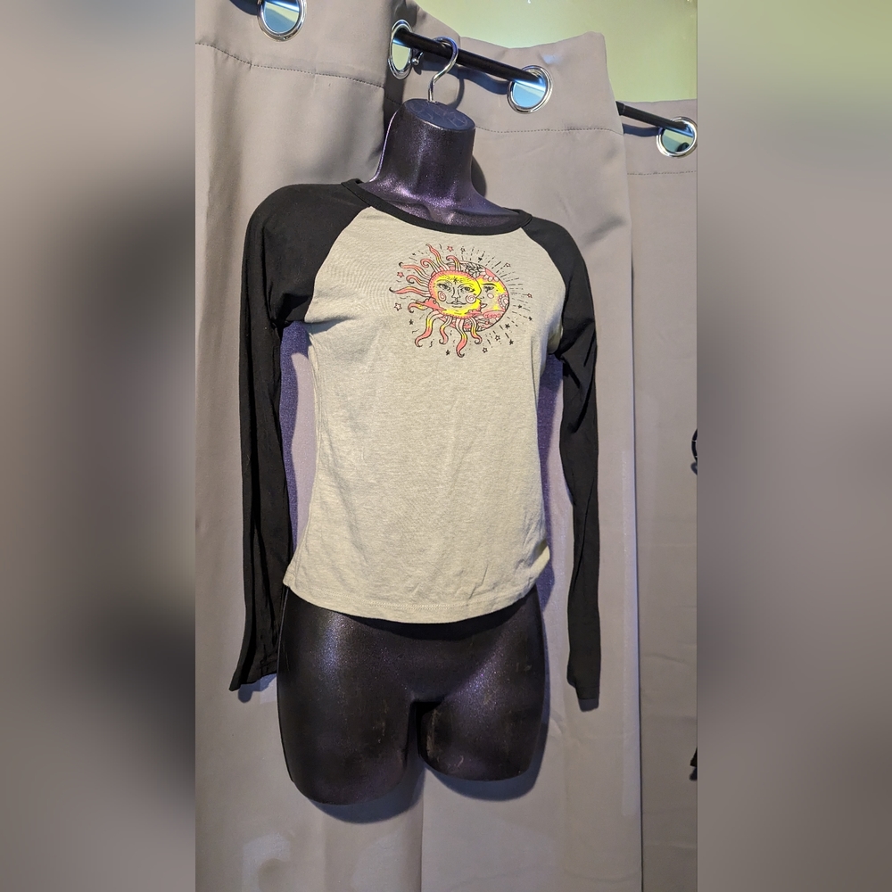 Women's Graphic Long Sleeve